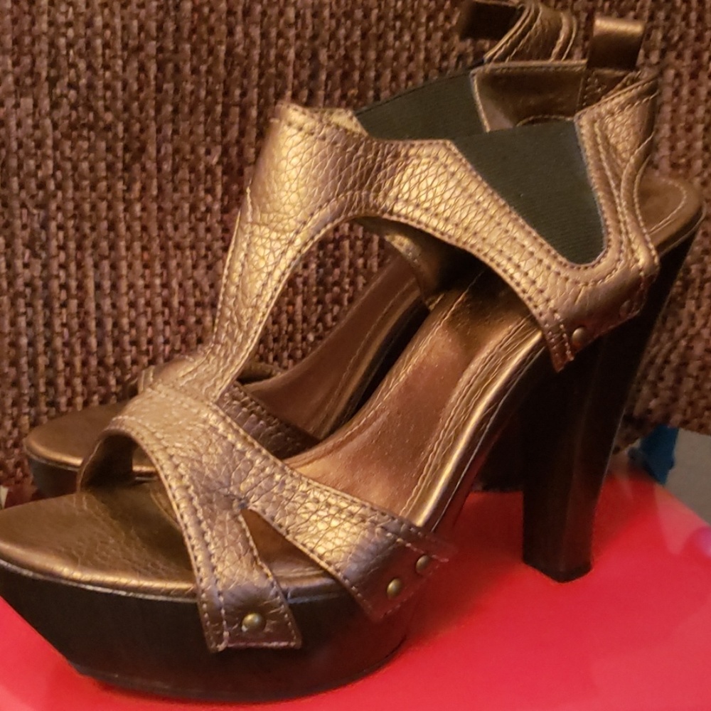 BRONZE Sandal Thick Heel